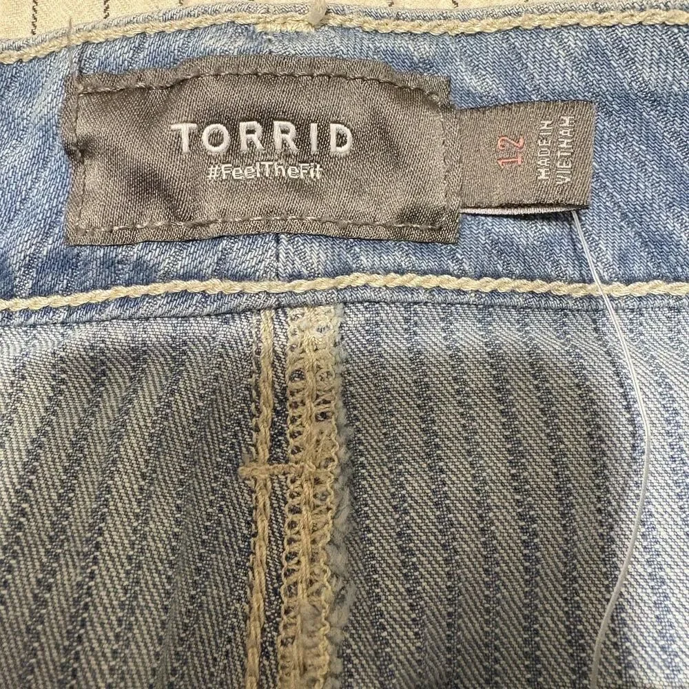 Torrid Women's denim mini skirt 5 pocket design size 12 NWT MSRP $69.90